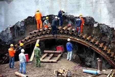 广西隧道钢花管支护案例
